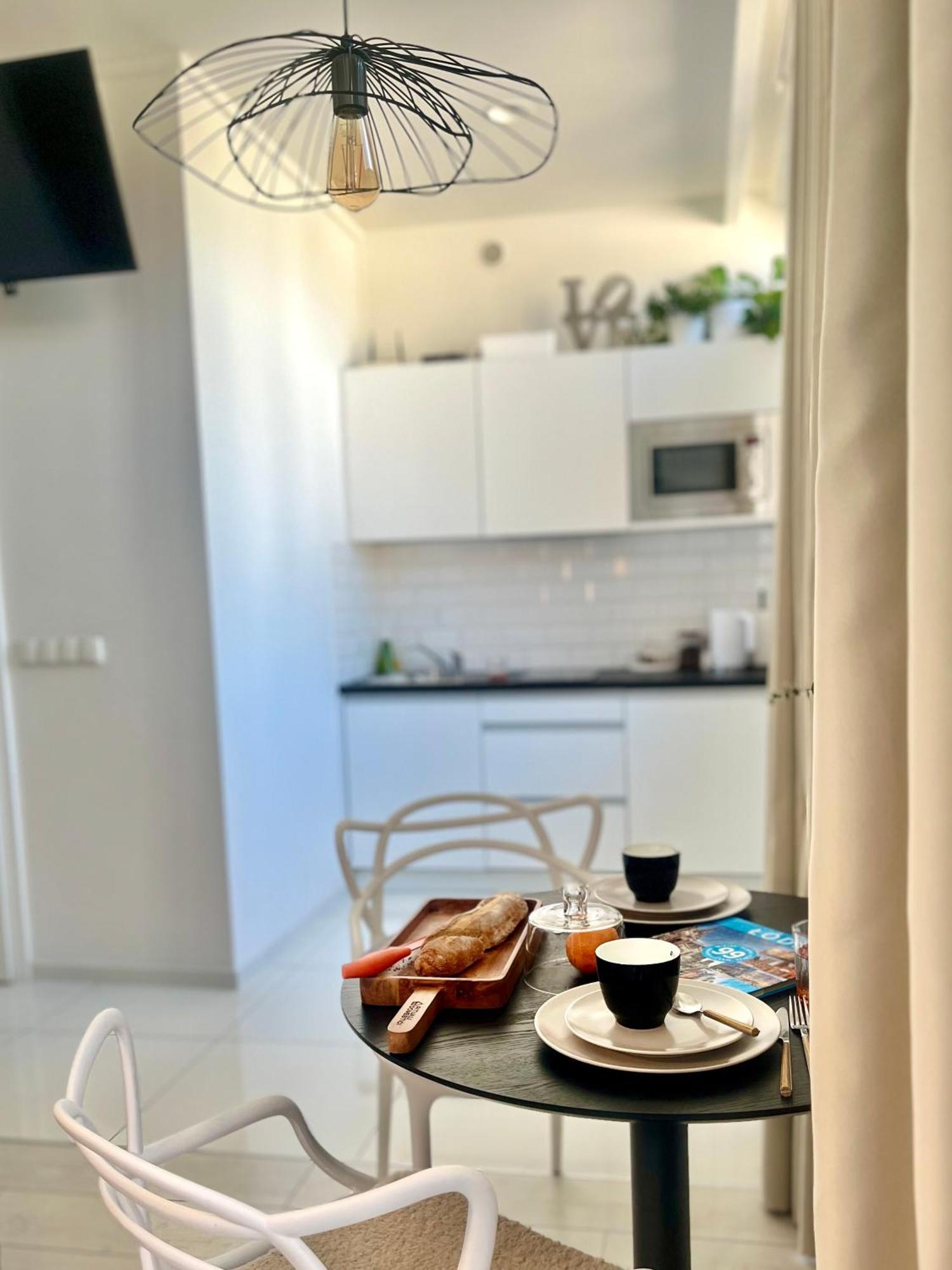 Apartament I Love Piotrkowska Z Wielkim Lustrem, Balkonem I Klimatyzacja Лодзь Екстер'єр фото